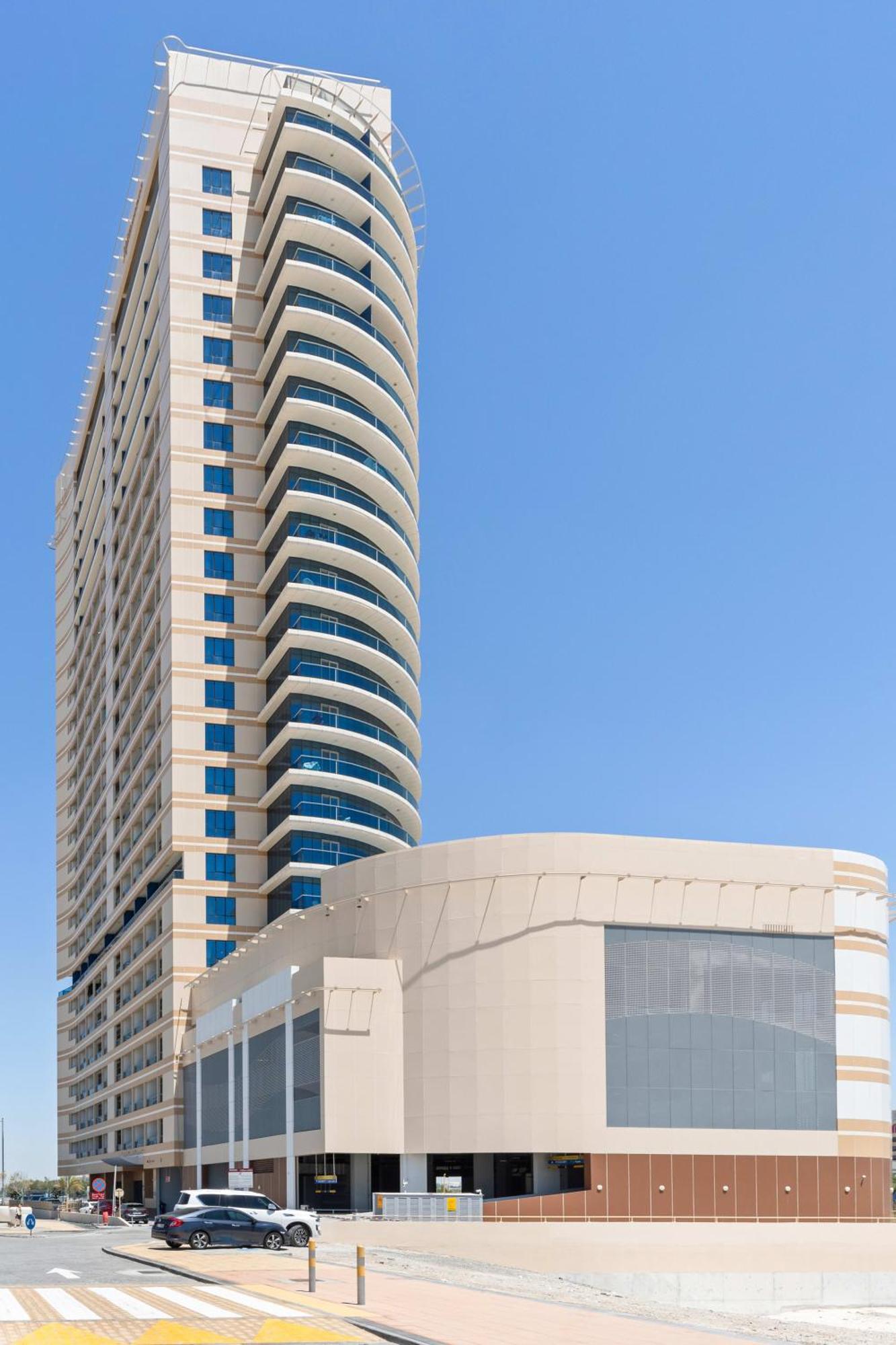 Silkhaus Modern 2 Bdr Near Reem Mall Apartment *