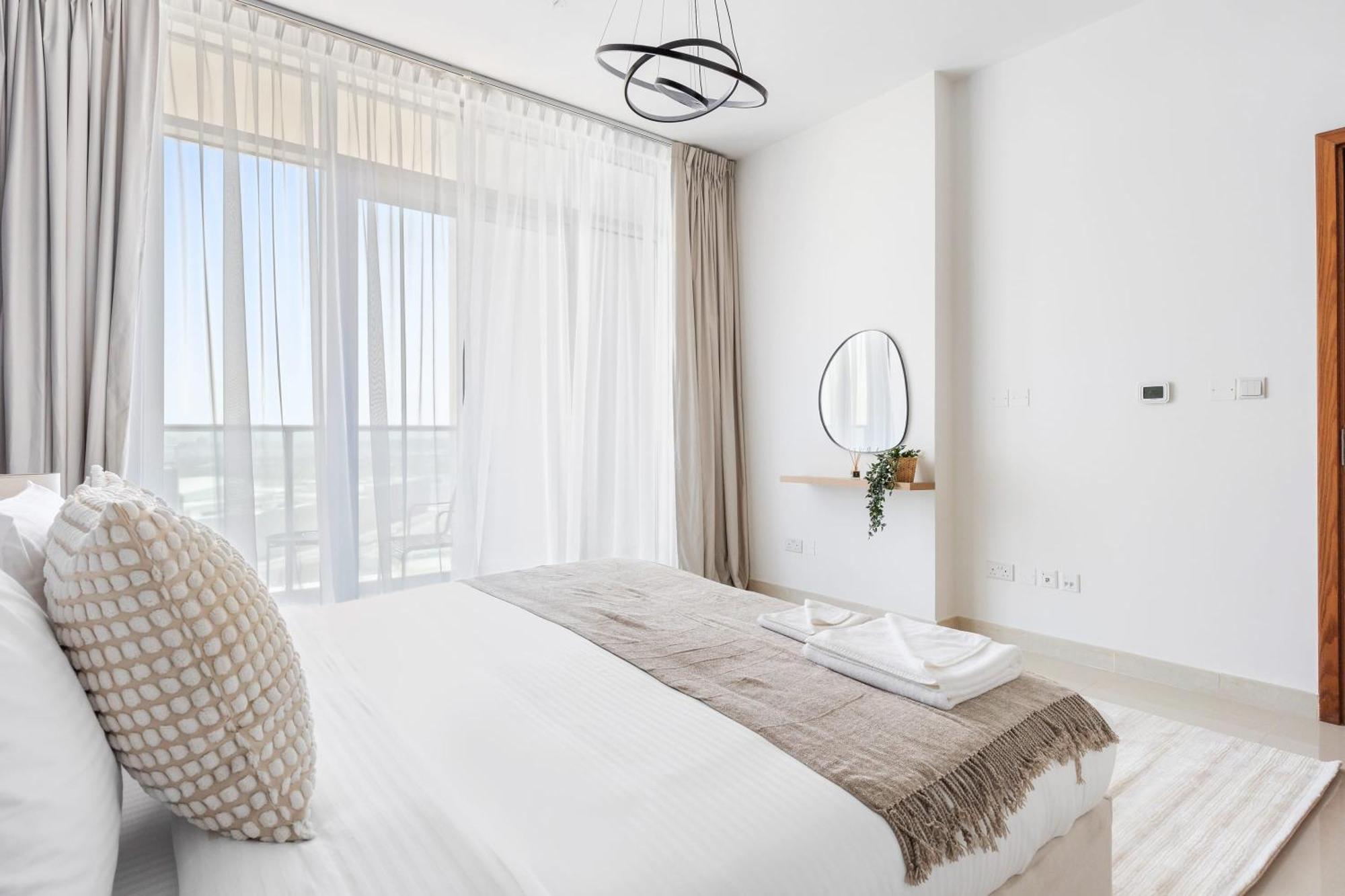 Silkhaus Modern 2 Bdr Near Reem Mall Apartment