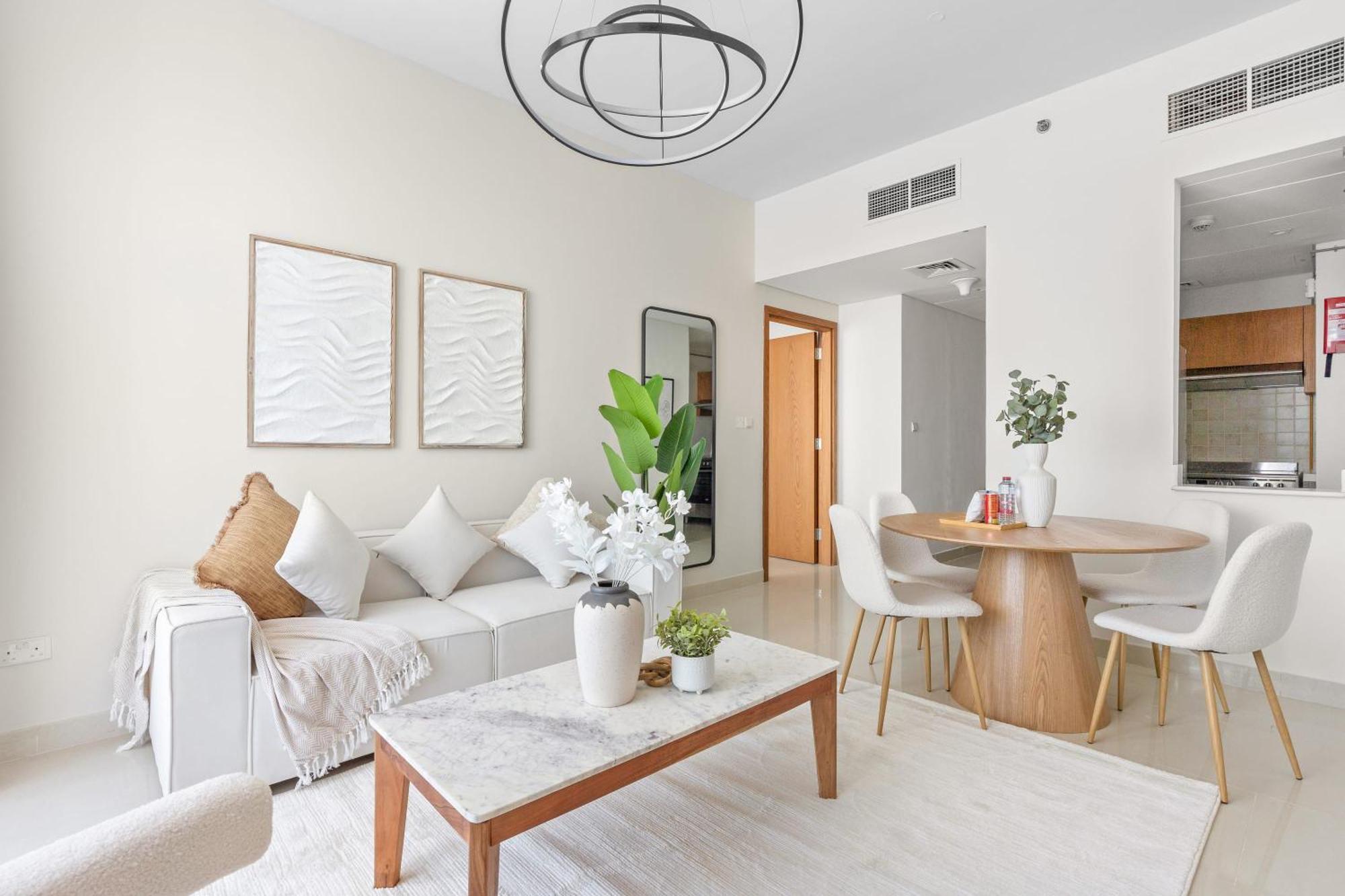Silkhaus Modern 2 Bdr Near Reem Mall Apartment *